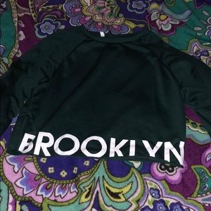 Dark green cropped t shirt